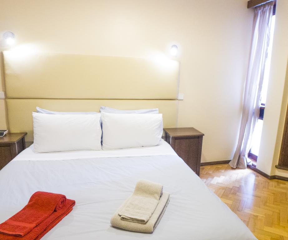 Lv Premier Apartments Clerigos- Re1 Porto Bagian luar foto
