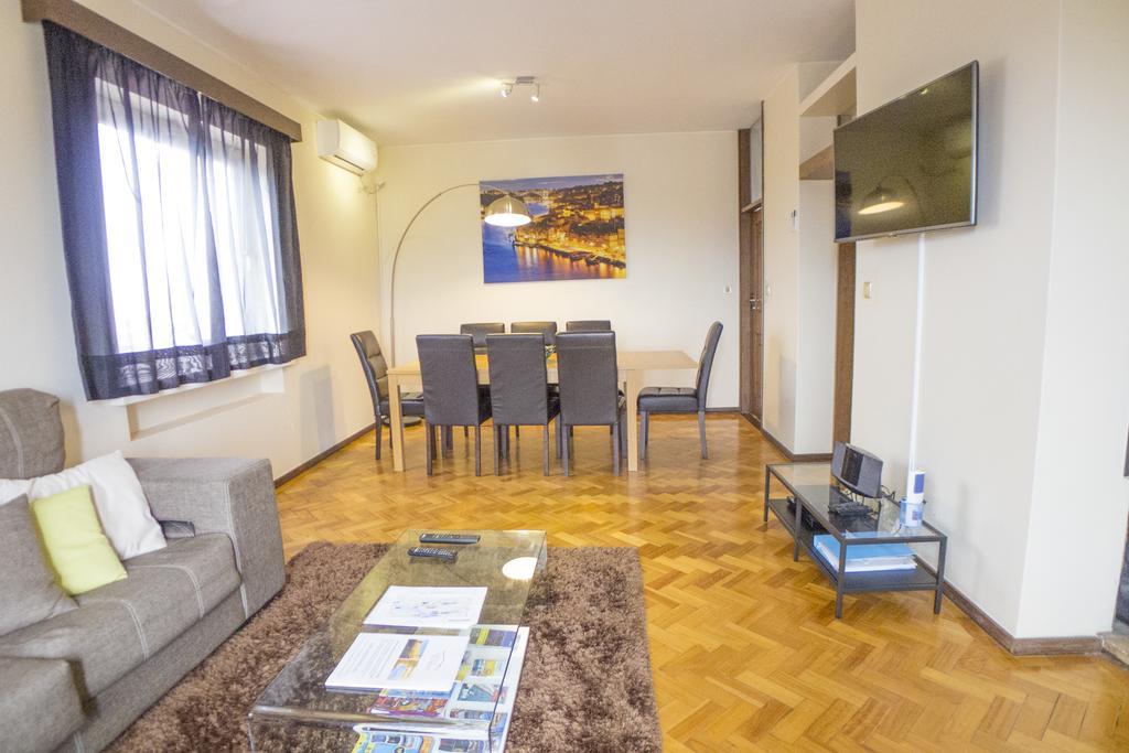 Lv Premier Apartments Clerigos- Re1 Porto Bagian luar foto