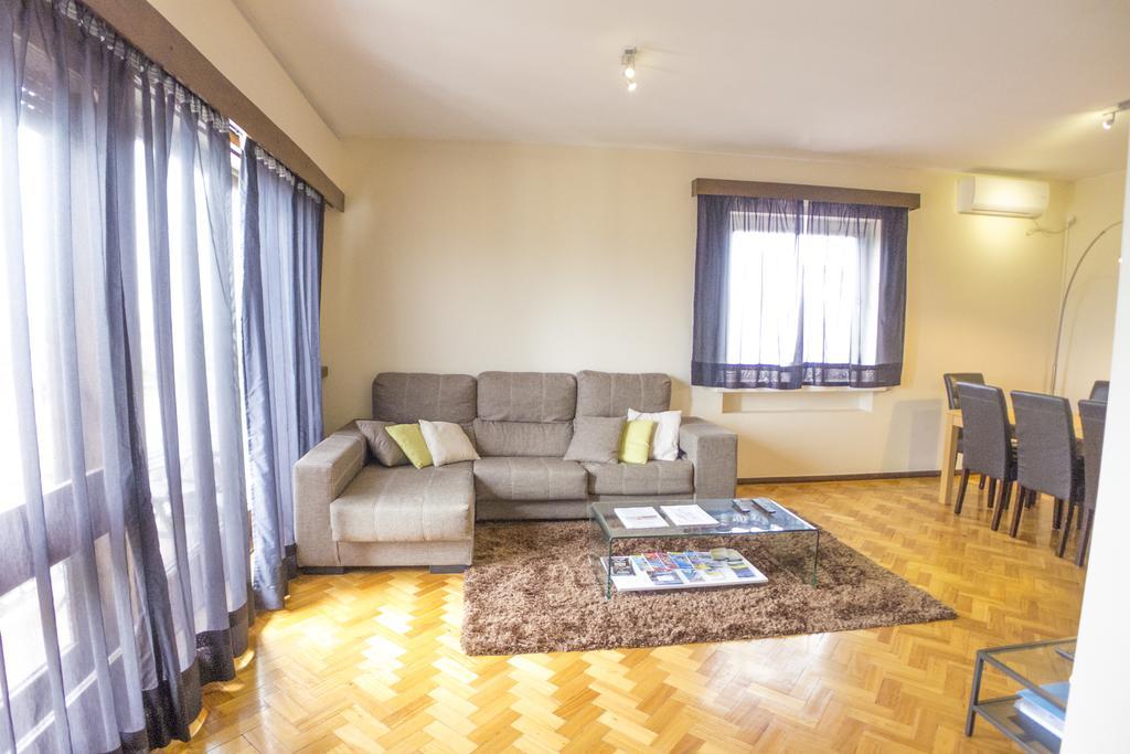 Lv Premier Apartments Clerigos- Re1 Porto Bagian luar foto
