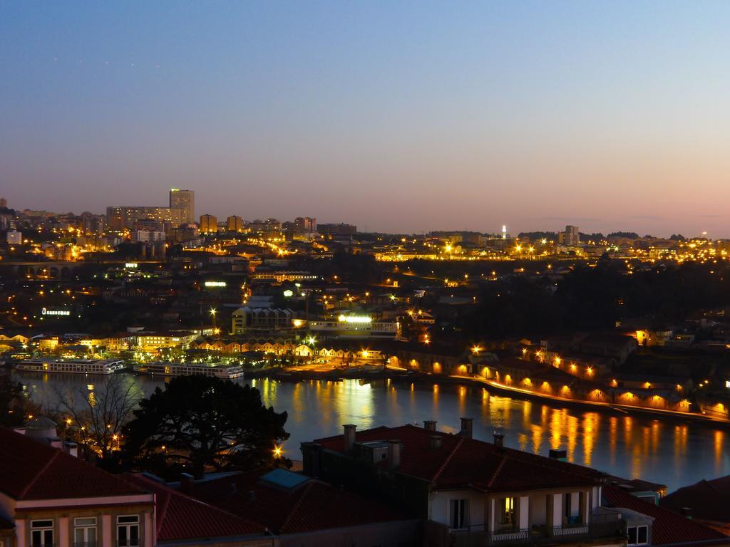 Lv Premier Apartments Clerigos- Re1 Porto Bagian luar foto